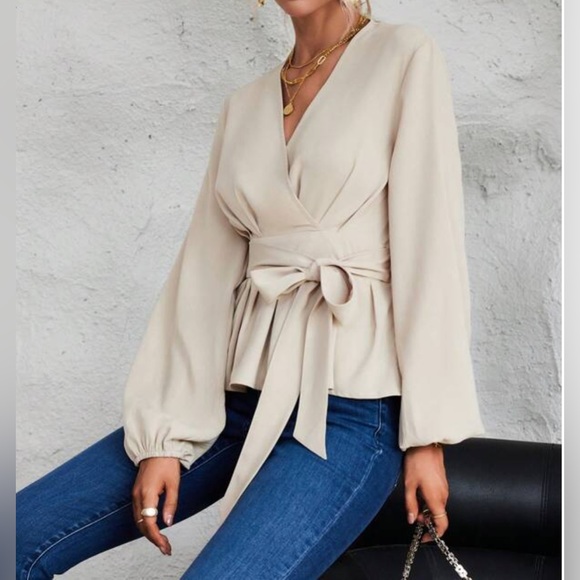 Beige Lantern Sleeve Peplum Blouse - Picture 4 of 5